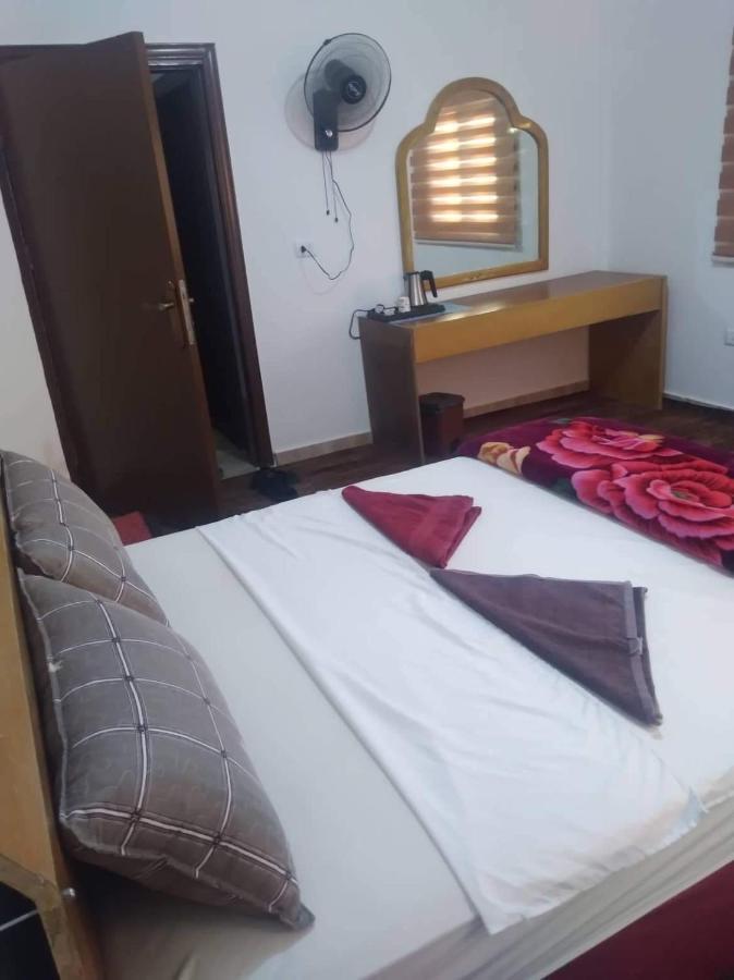 Happy Bedouin House Petra Bed & Breakfast Al Hayy Dış mekan fotoğraf